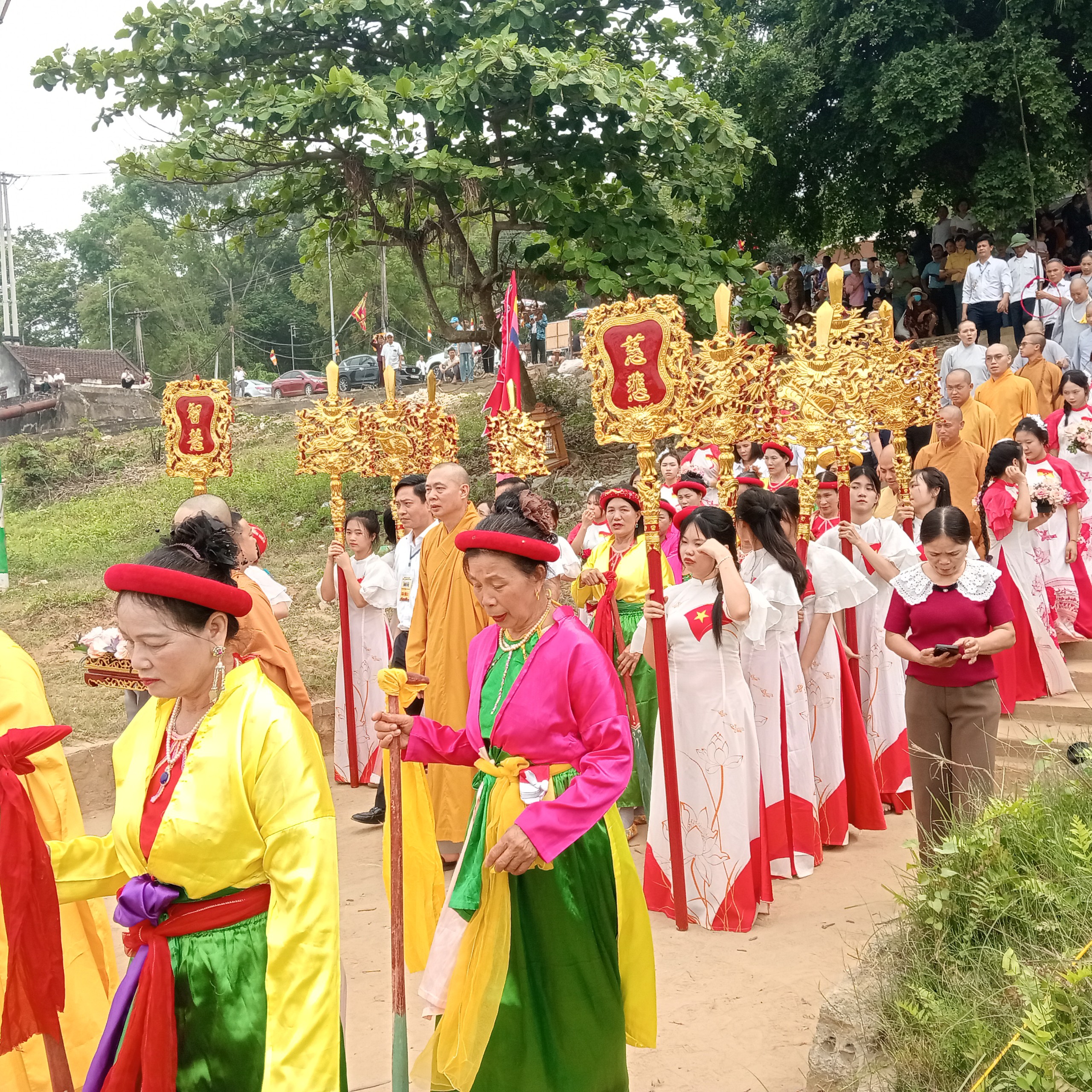 Anh-tin-bai